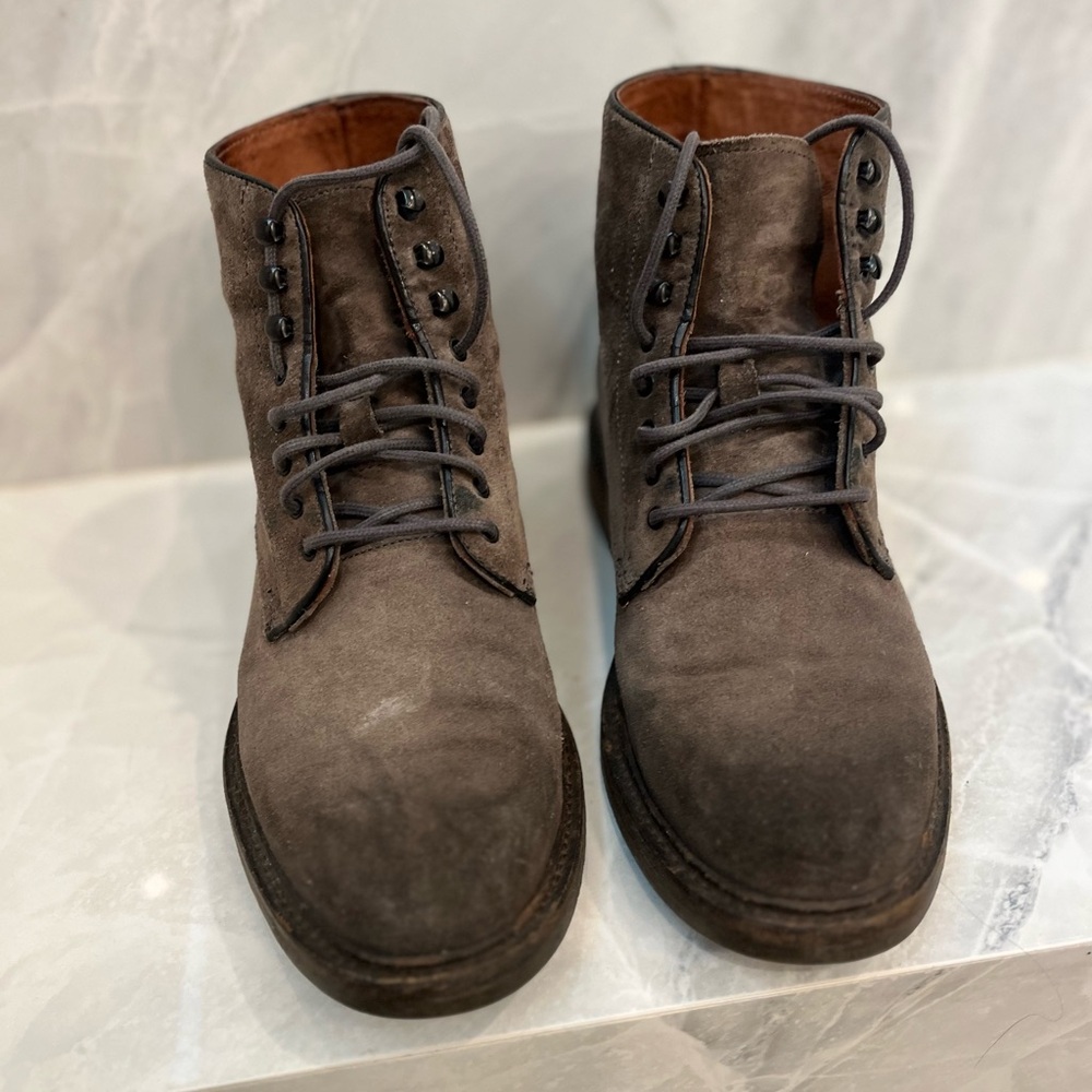 Men's charcoal lace up suede boots